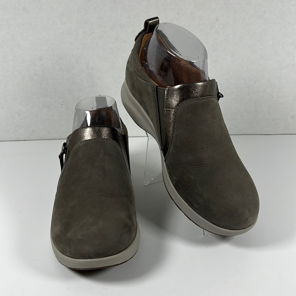 Size7 Clarks Unstructured Side-Zip Slip-On Shoes … - image 1